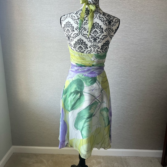 Donna Morgan Silk Chiffon Halter Knee Length Dress, 2P - Picture 4 of 8